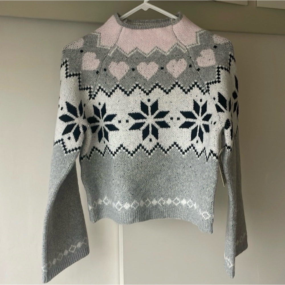 Super Soft Gray Patterned Sweater